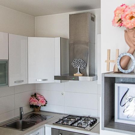 Flexible Selfcheckins 32 - Zagreb - Garage - Electric Vehicle Ccharger - Big Loggia - New - Apartments Repinc 32 エクステリア 写真