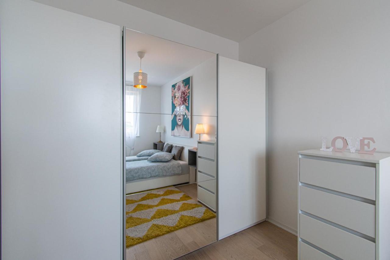 Flexible Selfcheckins 32 - Zagreb - Garage - Electric Vehicle Ccharger - Big Loggia - New - Apartments Repinc 32 エクステリア 写真