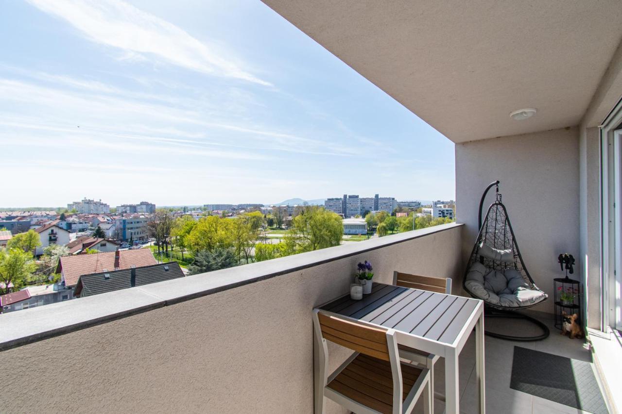 Flexible Selfcheckins 32 - Zagreb - Garage - Electric Vehicle Ccharger - Big Loggia - New - Apartments Repinc 32 エクステリア 写真