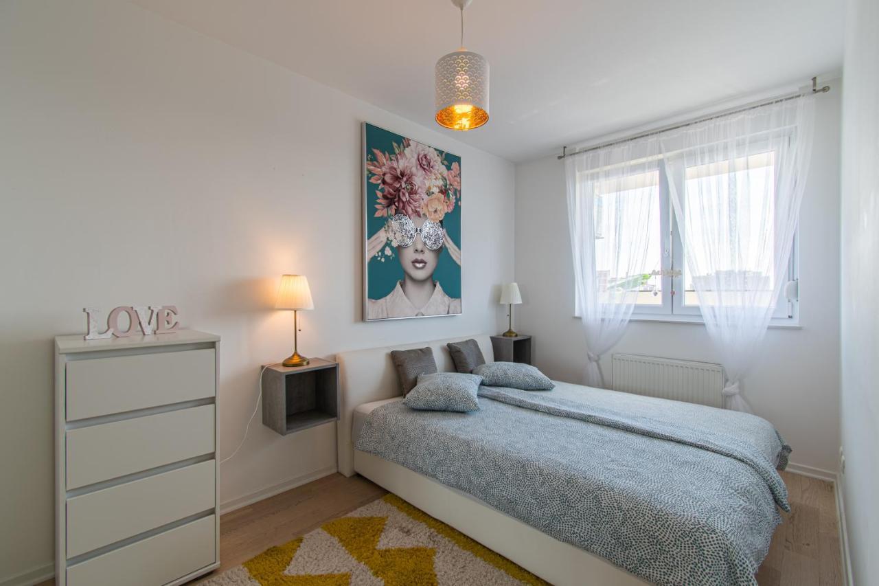 Flexible Selfcheckins 32 - Zagreb - Garage - Electric Vehicle Ccharger - Big Loggia - New - Apartments Repinc 32 エクステリア 写真
